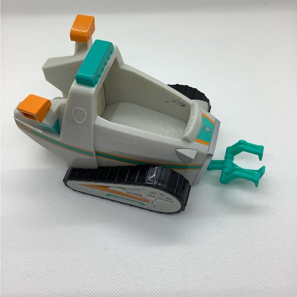 Paw Patrol Toy Everest Rescue Snowmobile w/ Retractable Claw - Picture 4 of 6